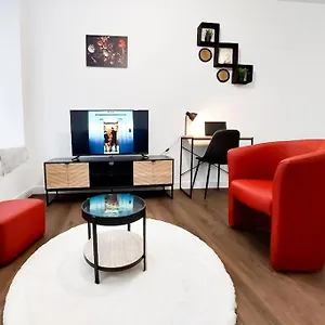  Appartement Beau T2 Hypercentre A La Cathedrale France